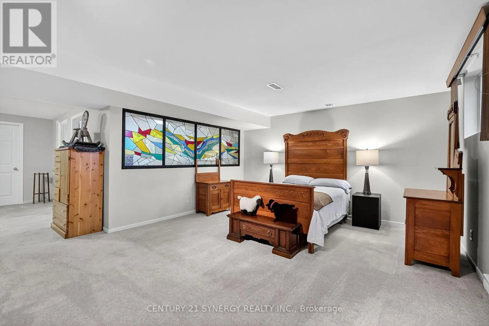 47 - 18 OYSTER BAY COURT