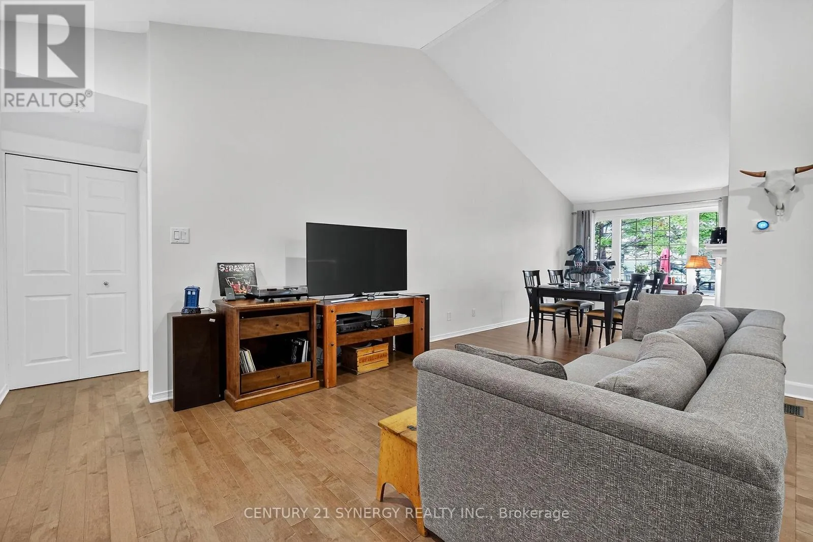 47 - 18 OYSTER BAY COURT