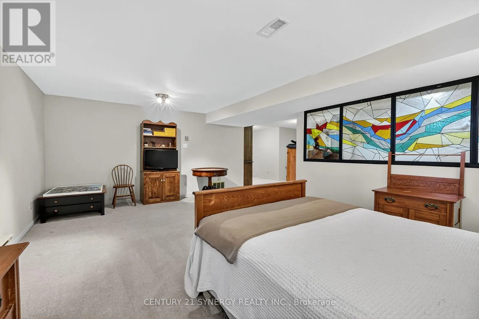 47 - 18 OYSTER BAY COURT