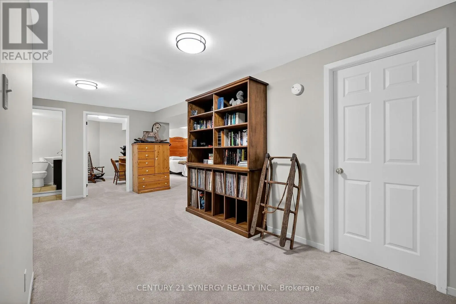 47 - 18 OYSTER BAY COURT
