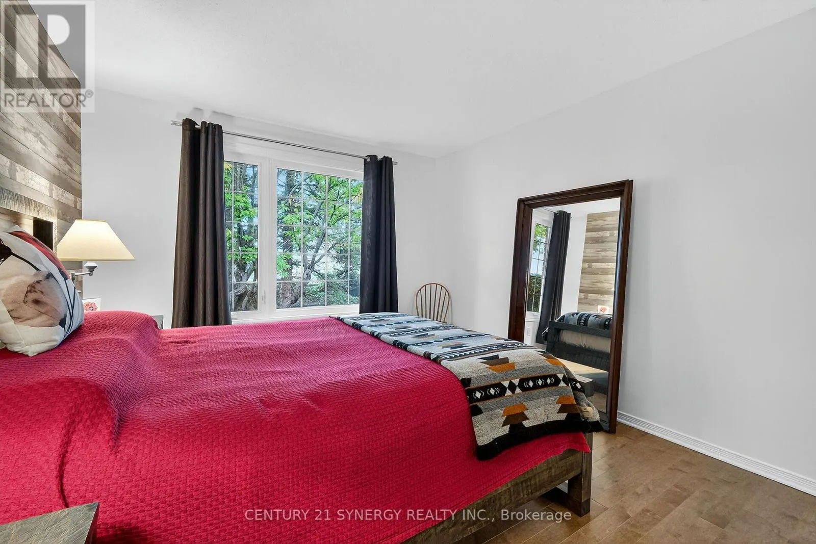 47 - 18 OYSTER BAY COURT