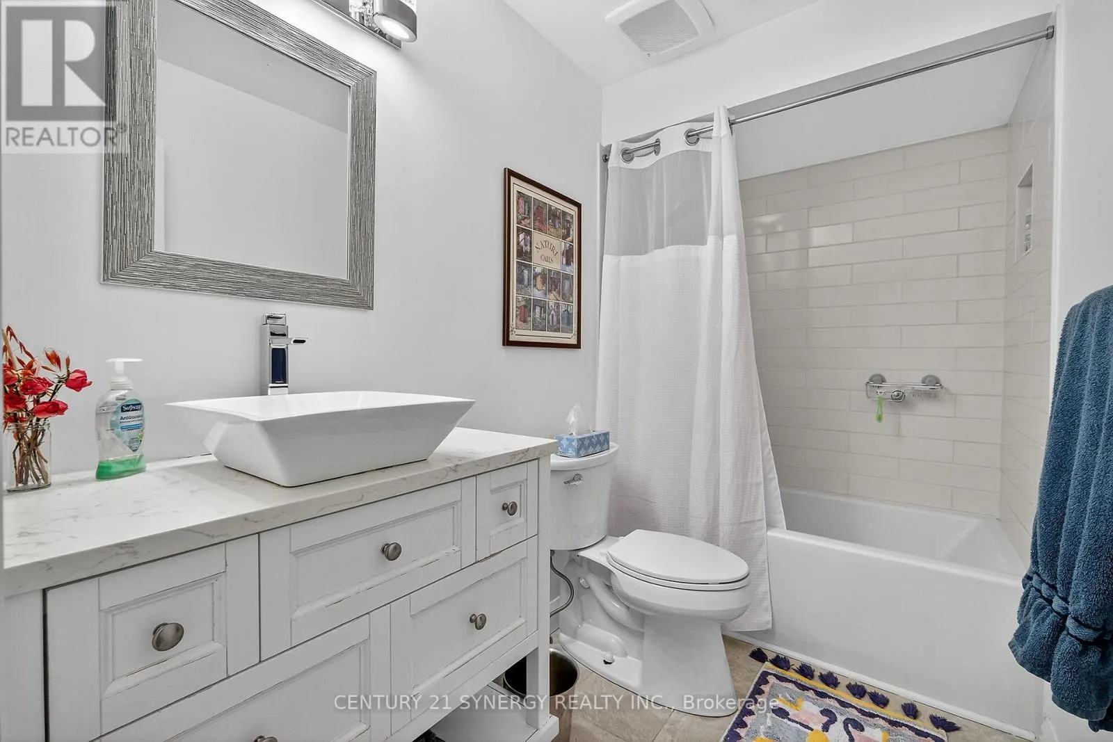 47 - 18 OYSTER BAY COURT
