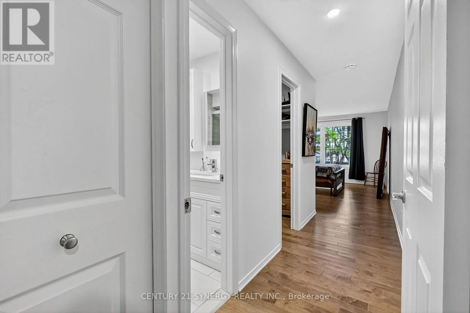47 - 18 OYSTER BAY COURT