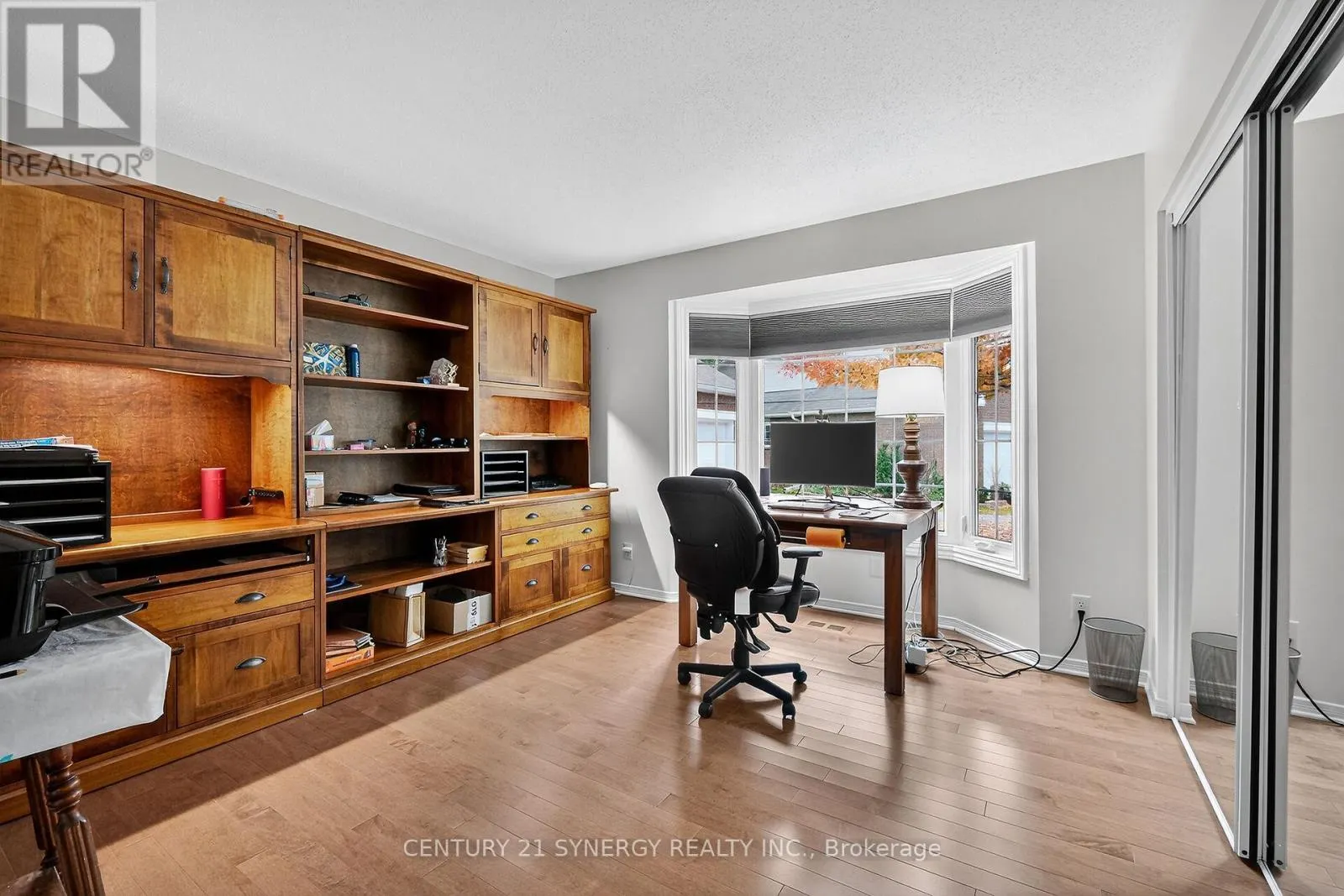 47 - 18 OYSTER BAY COURT
