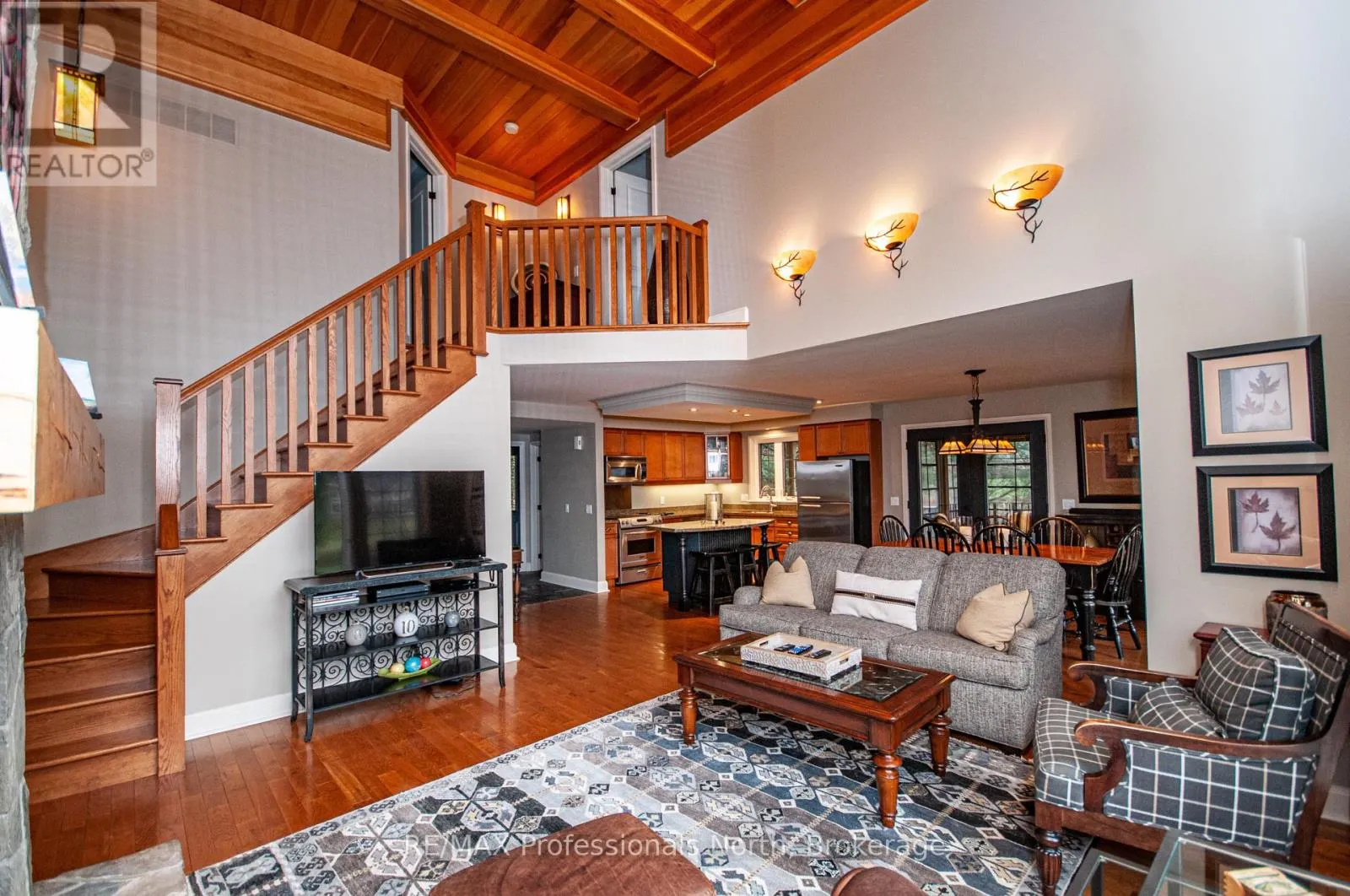 CARLING 4, W10 - 3876 MUSKOKA ROAD 118 WEST