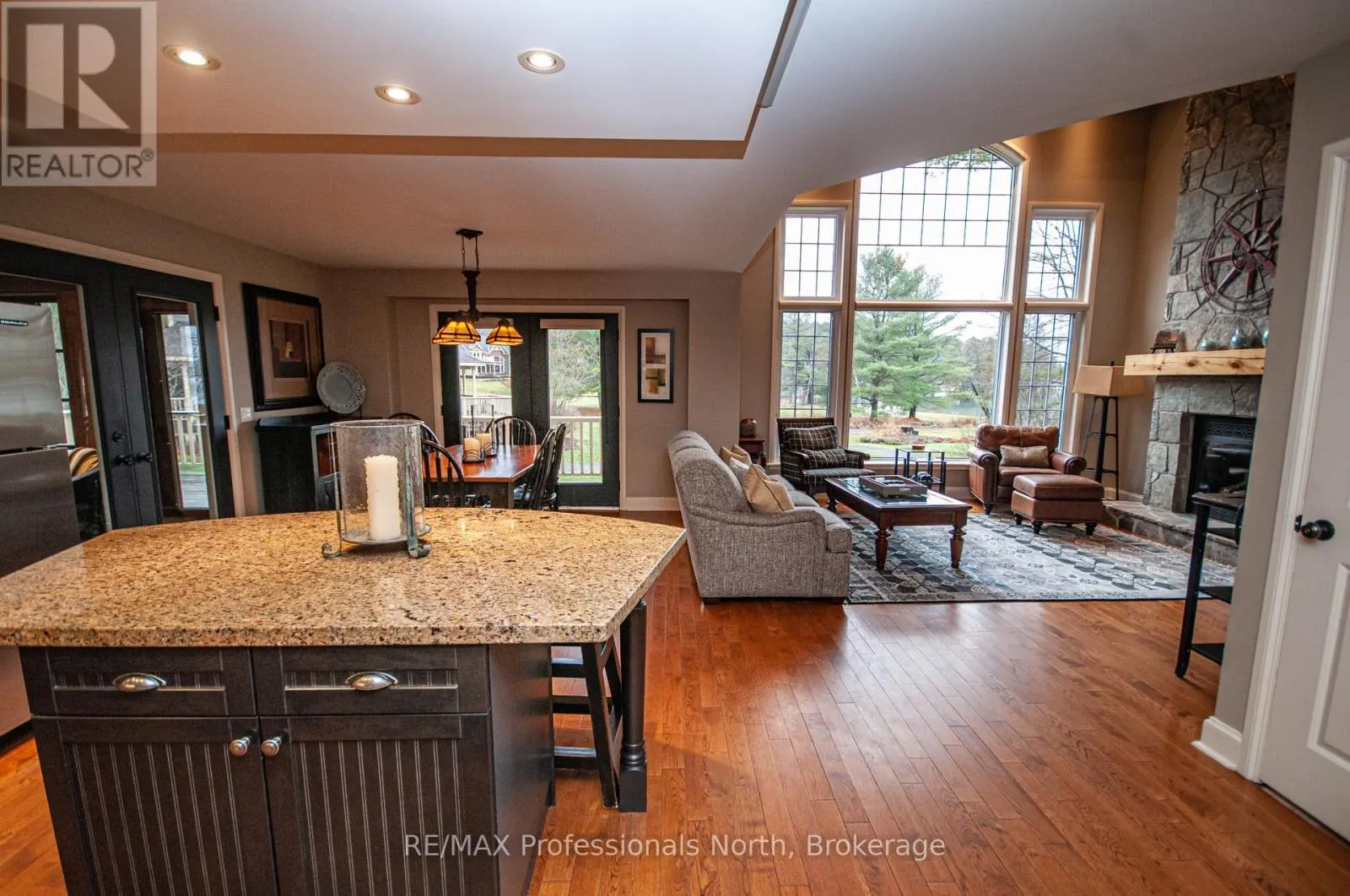 CARLING 4, W10 - 3876 MUSKOKA ROAD 118 WEST