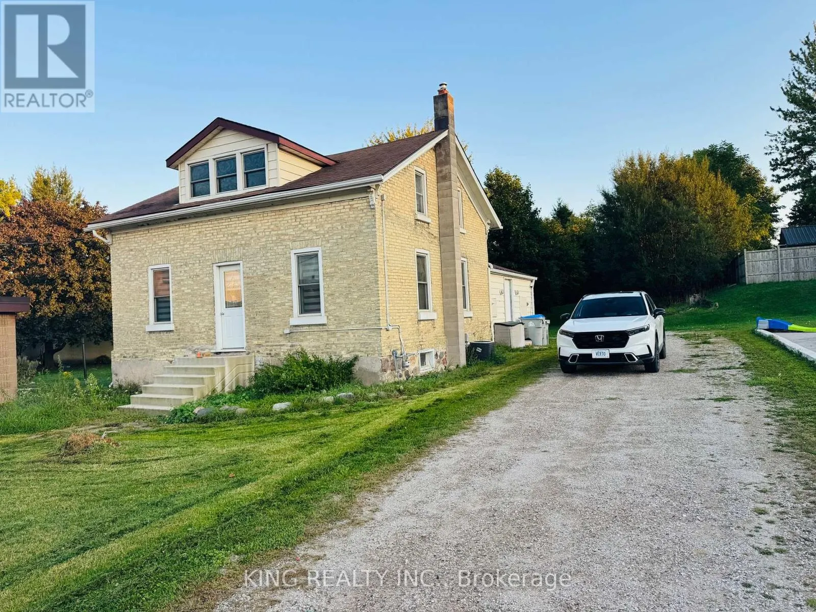 39 MAIN STREET E
