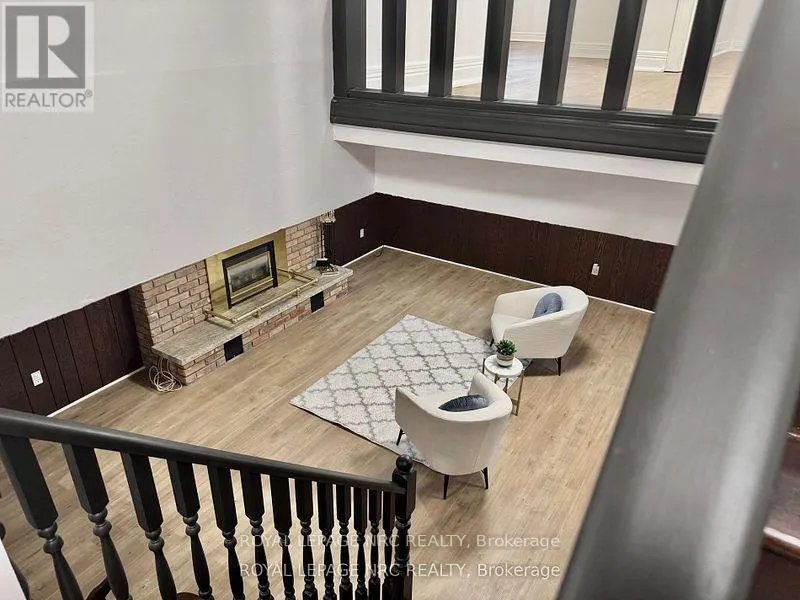10 CORNWELL CIRCLE