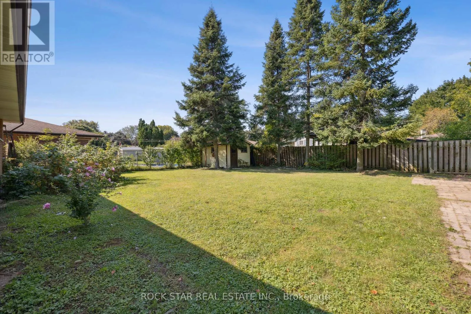 UPPER - 87 LEASIDE DRIVE