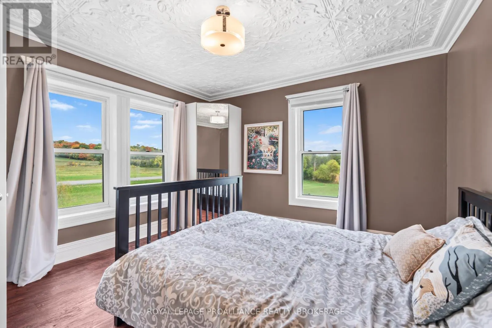 1551 COUNTY ROAD 1 E