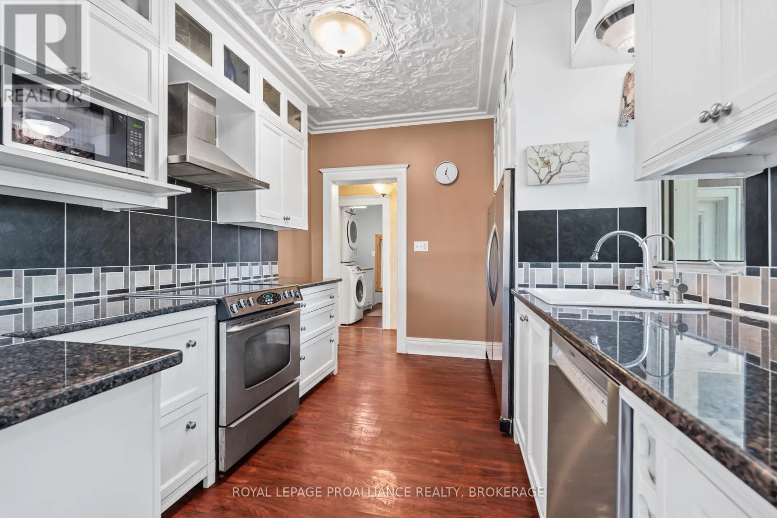 1551 COUNTY ROAD 1 E