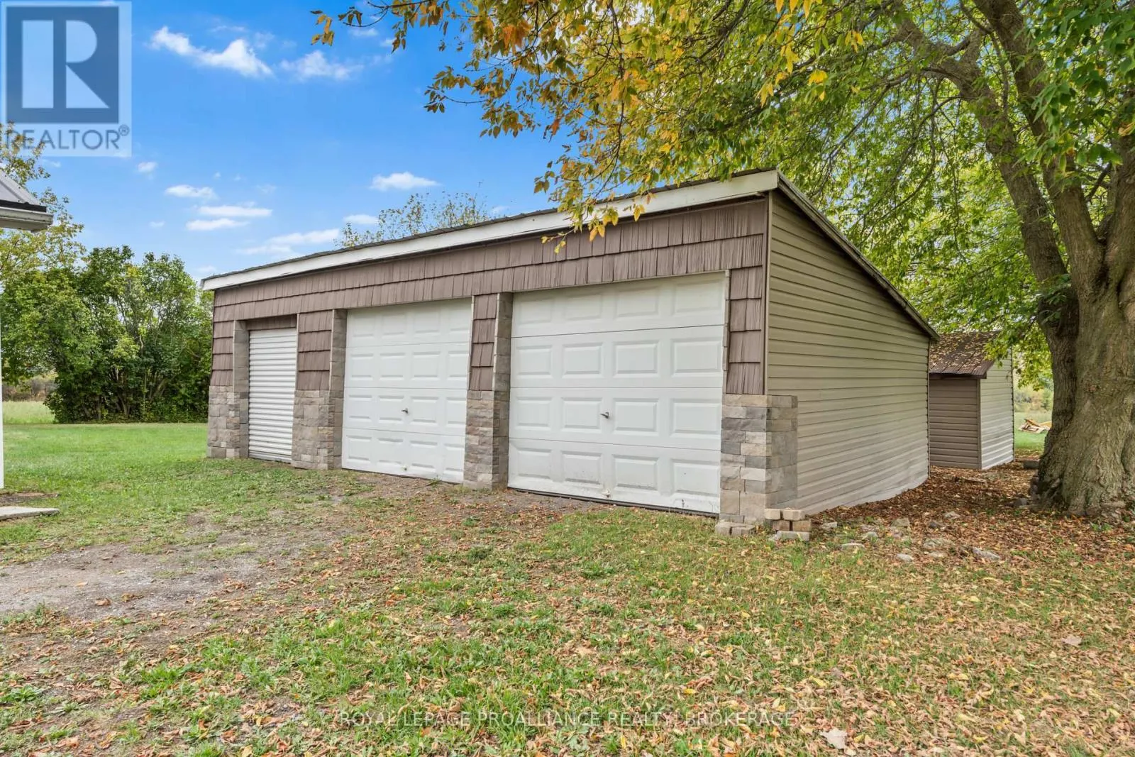 1551 COUNTY ROAD 1 E