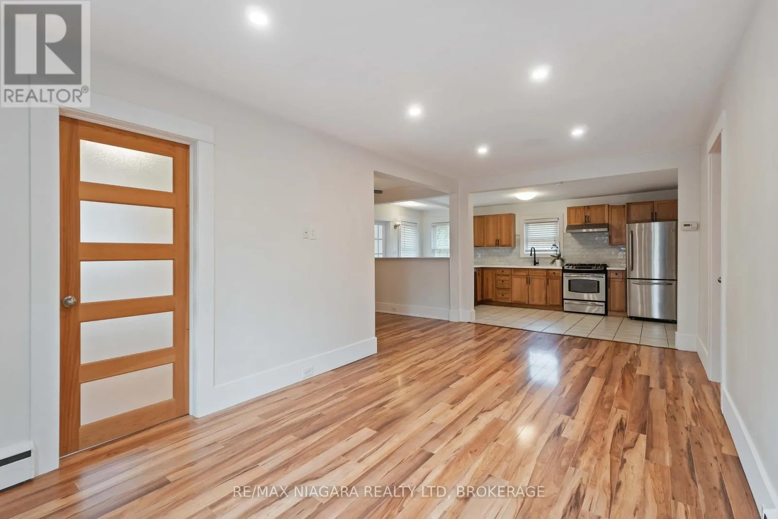 543 VINE STREET