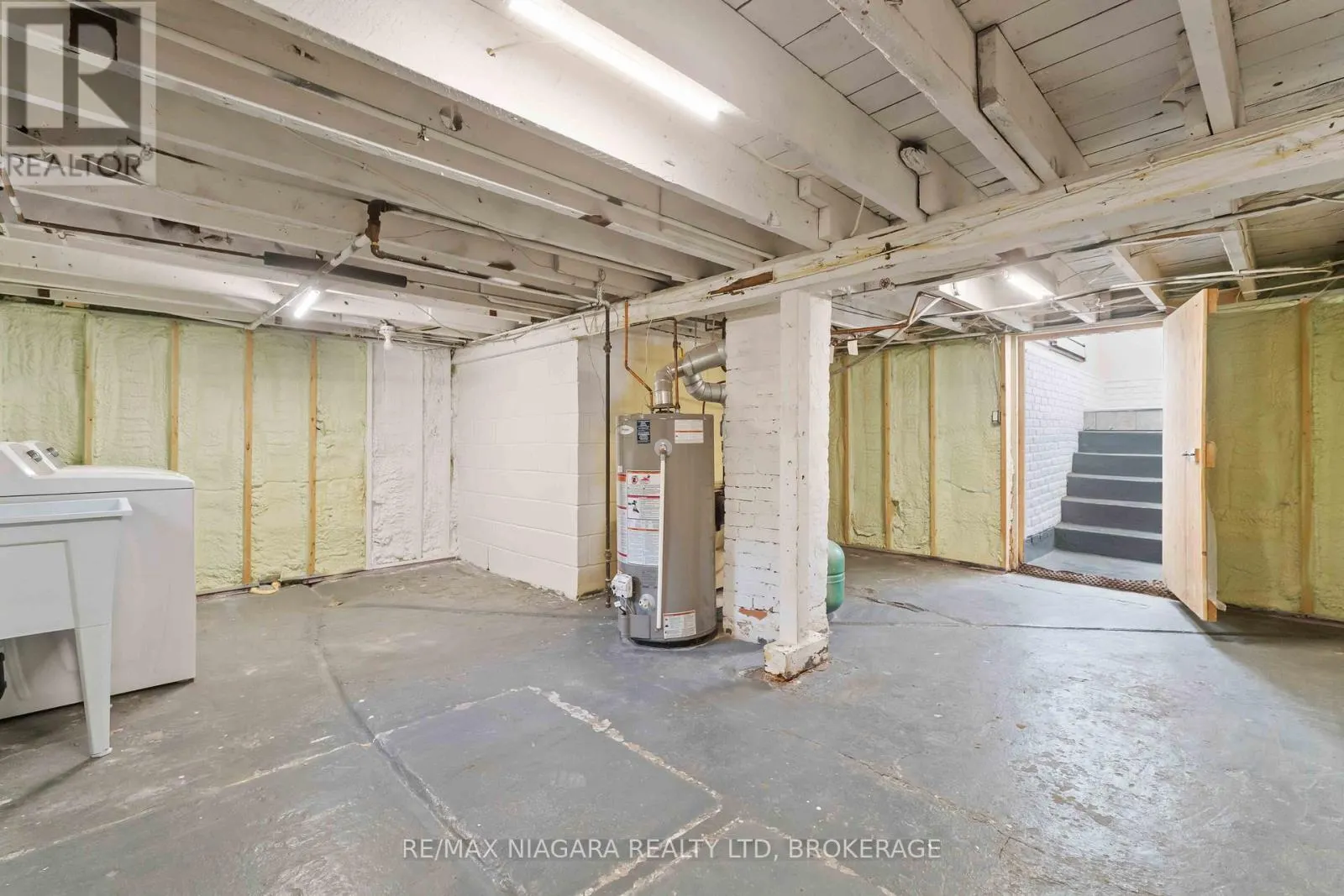 543 VINE STREET