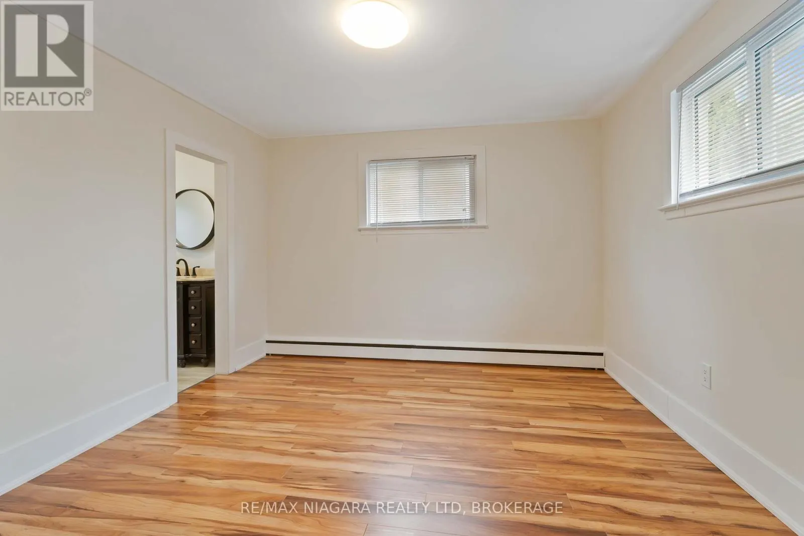 543 VINE STREET