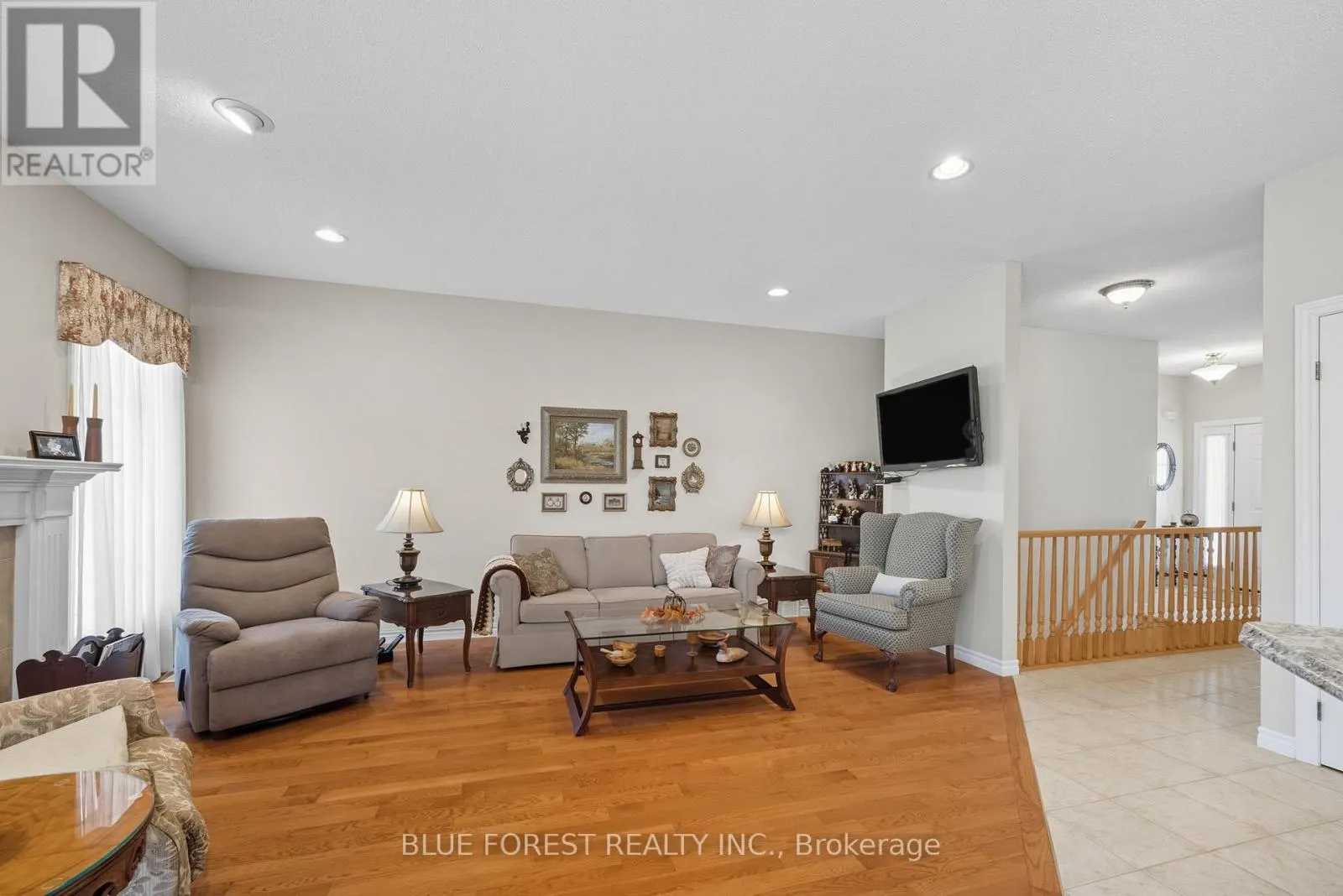 86 CALVERT LANE