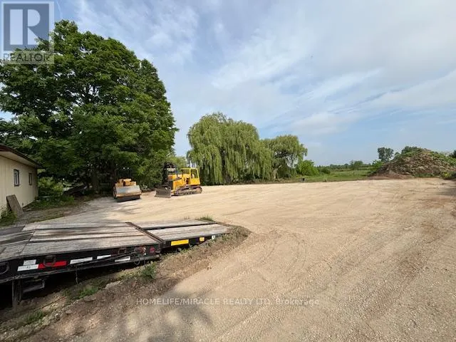 (SHOP) - 1047 PARKINSON ROAD