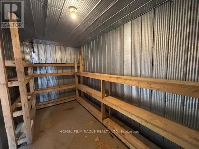 (SHOP) - 1047 PARKINSON ROAD