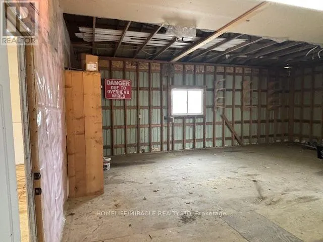 (SHOP) - 1047 PARKINSON ROAD