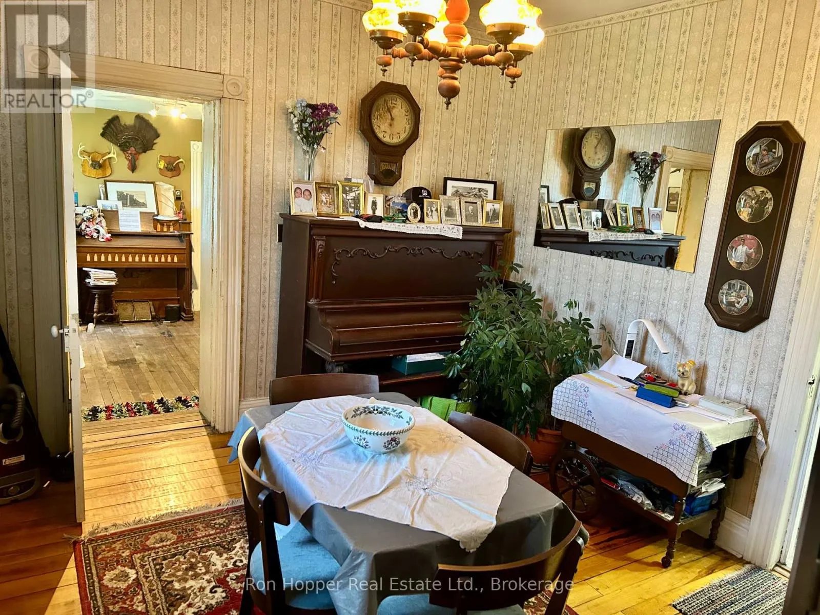 439567 SYDENHAM-LAKESHORE DRIVE