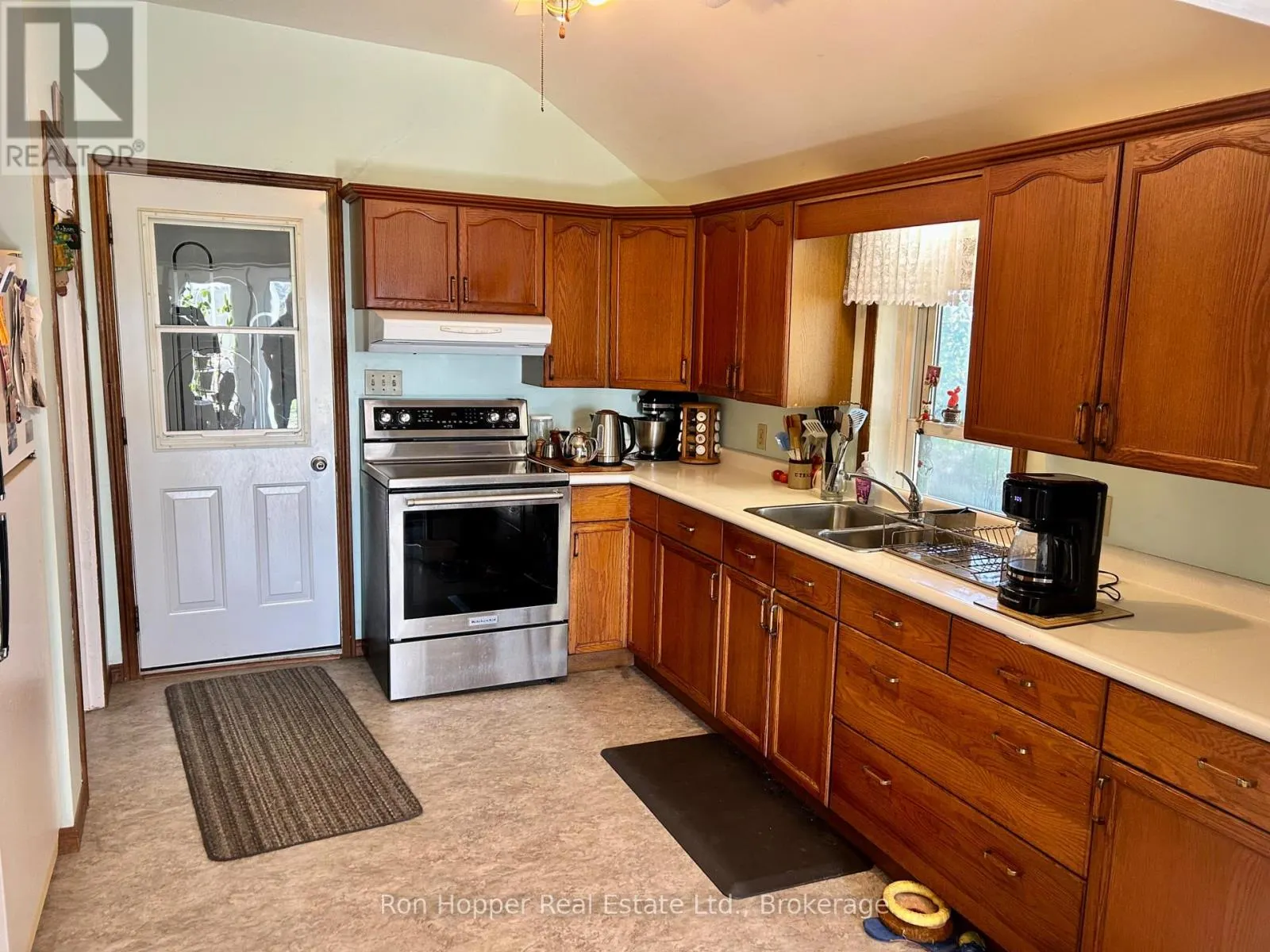 439567 SYDENHAM-LAKESHORE DRIVE
