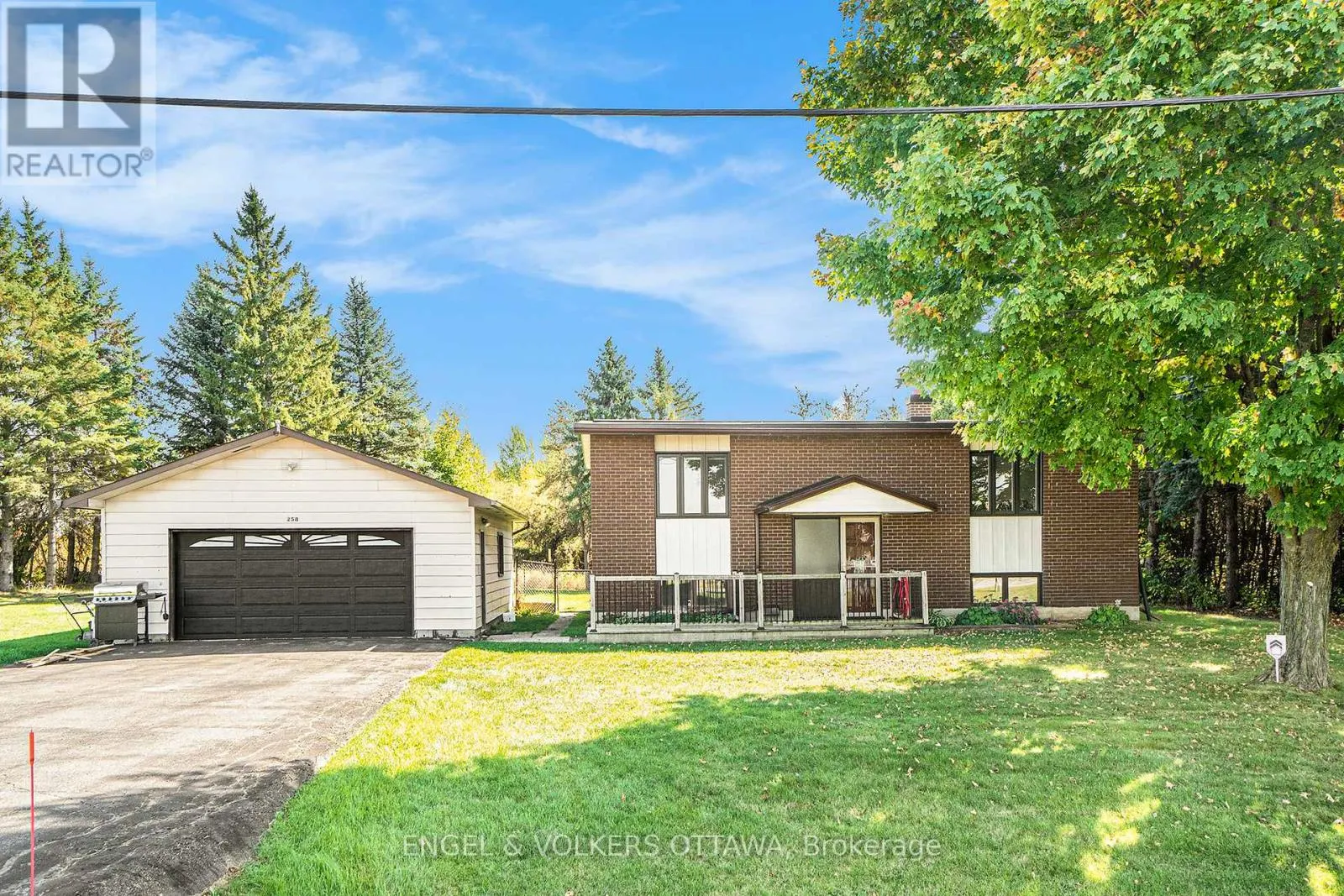 258 HERRICK DRIVE, RR#1, ARNPRIOR DRIVE