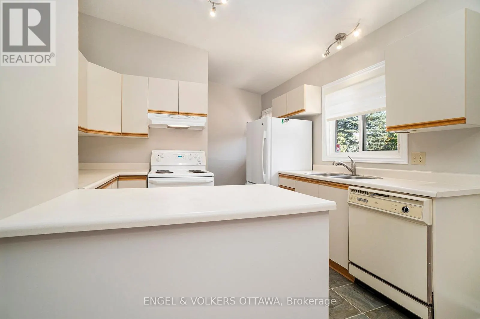 258 HERRICK DRIVE, RR#1, ARNPRIOR DRIVE