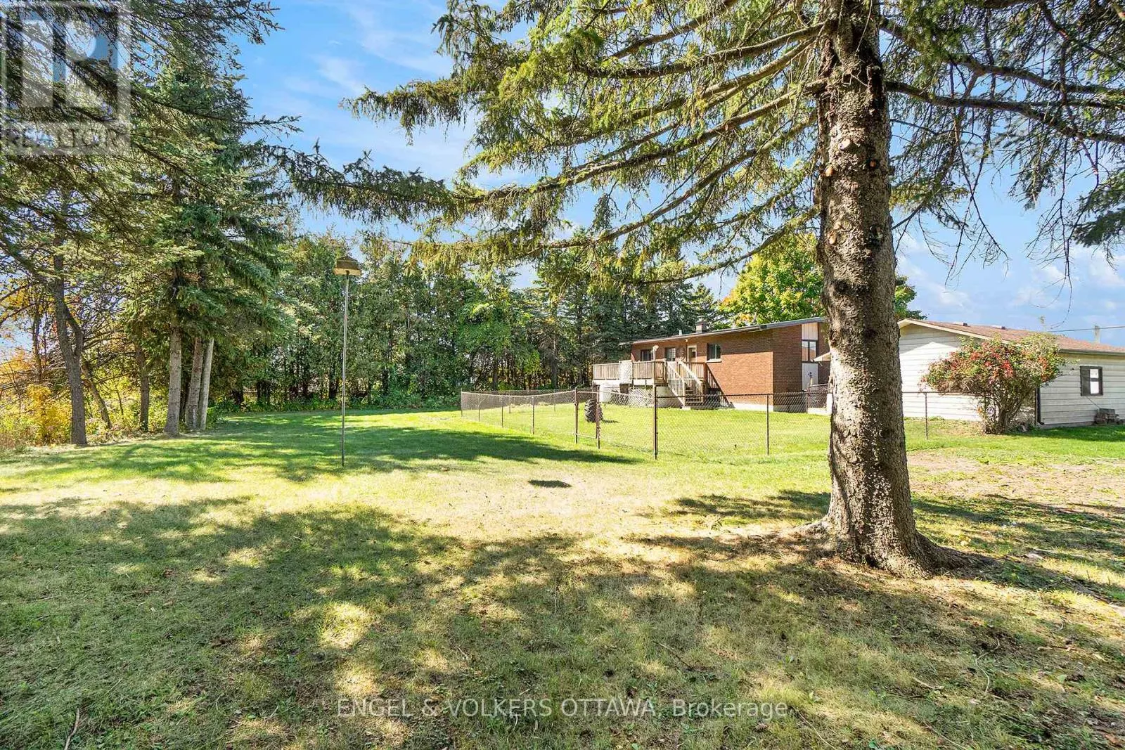 258 HERRICK DRIVE, RR#1, ARNPRIOR DRIVE