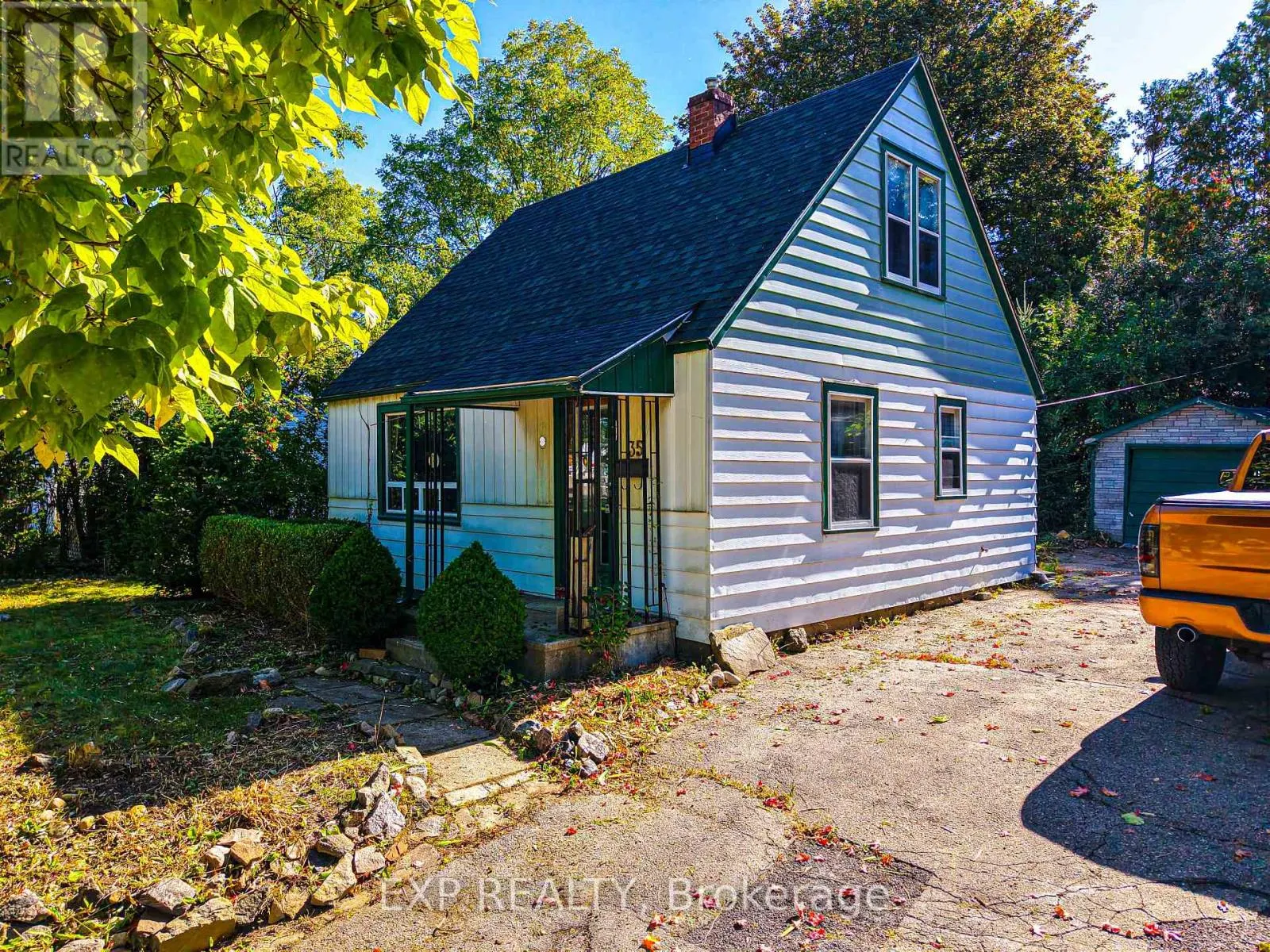 35 GLEN ROAD