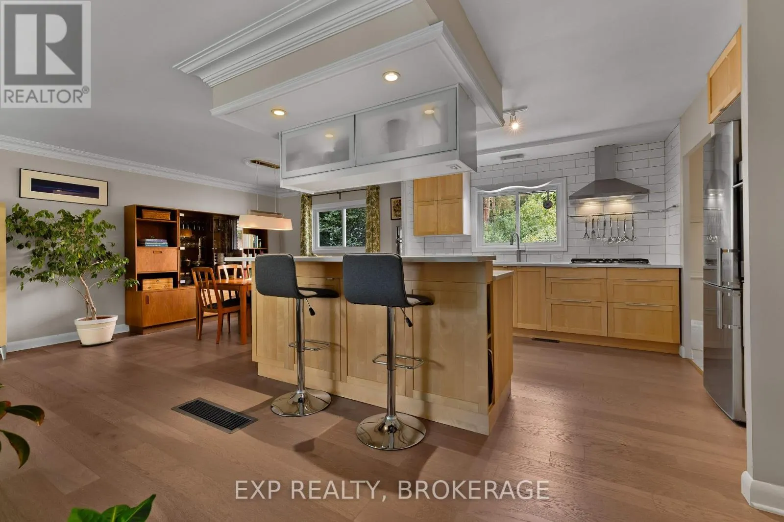 57 LAKEVIEW AVENUE