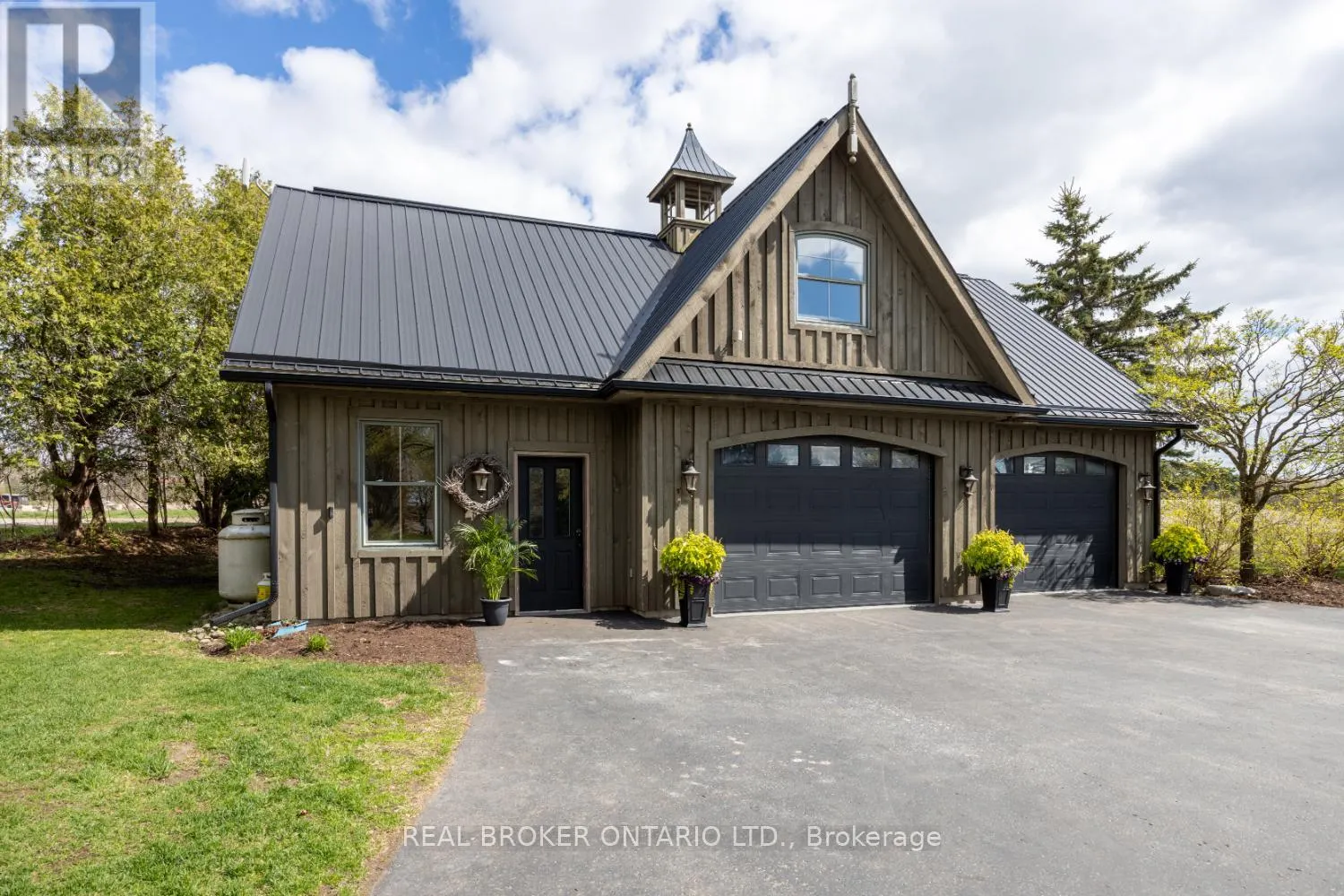 832 HIGHWAY 7A