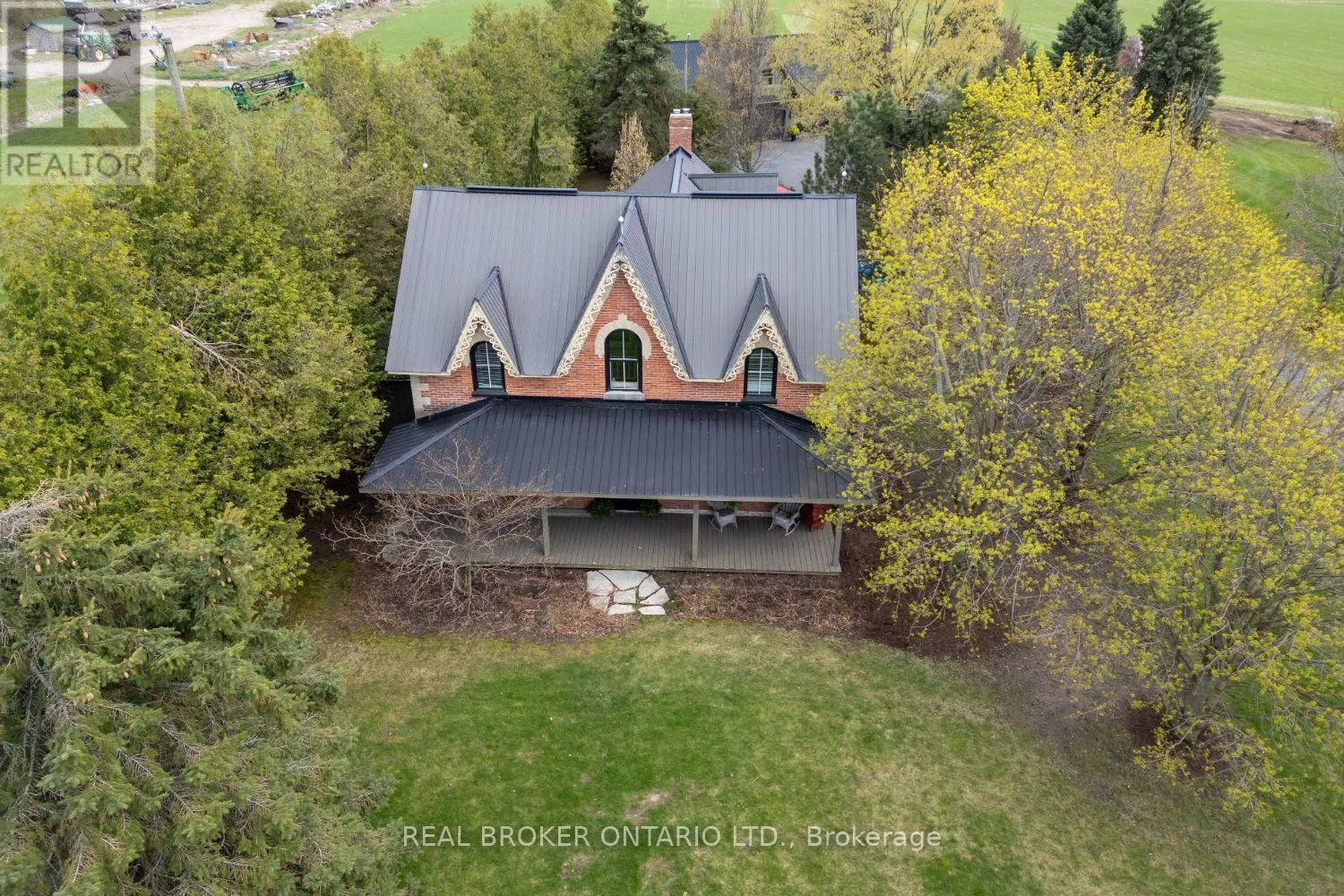 832 HIGHWAY 7A