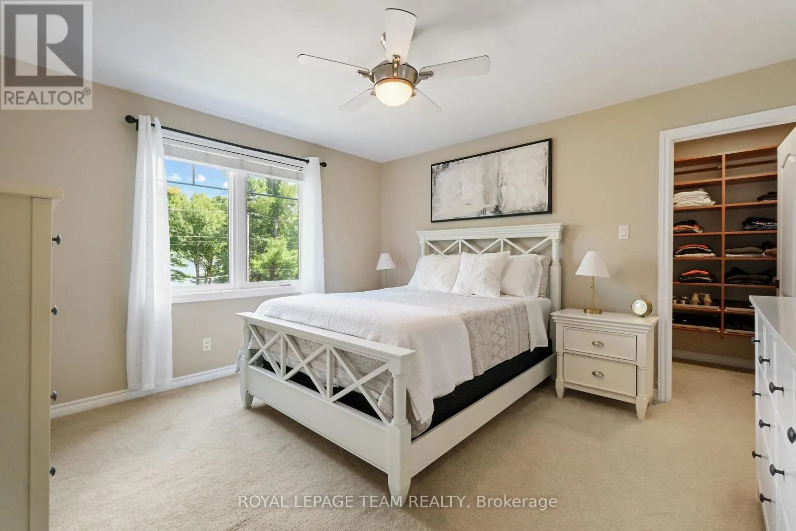 2893 BARLOW CRESCENT