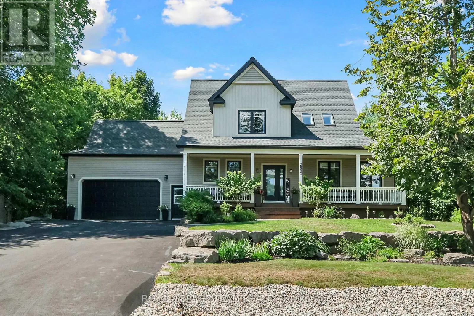 2893 BARLOW CRESCENT