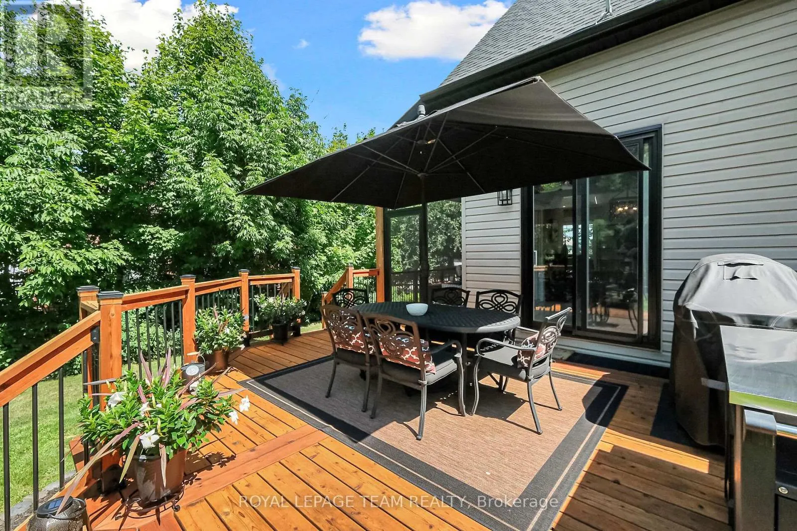 2893 BARLOW CRESCENT