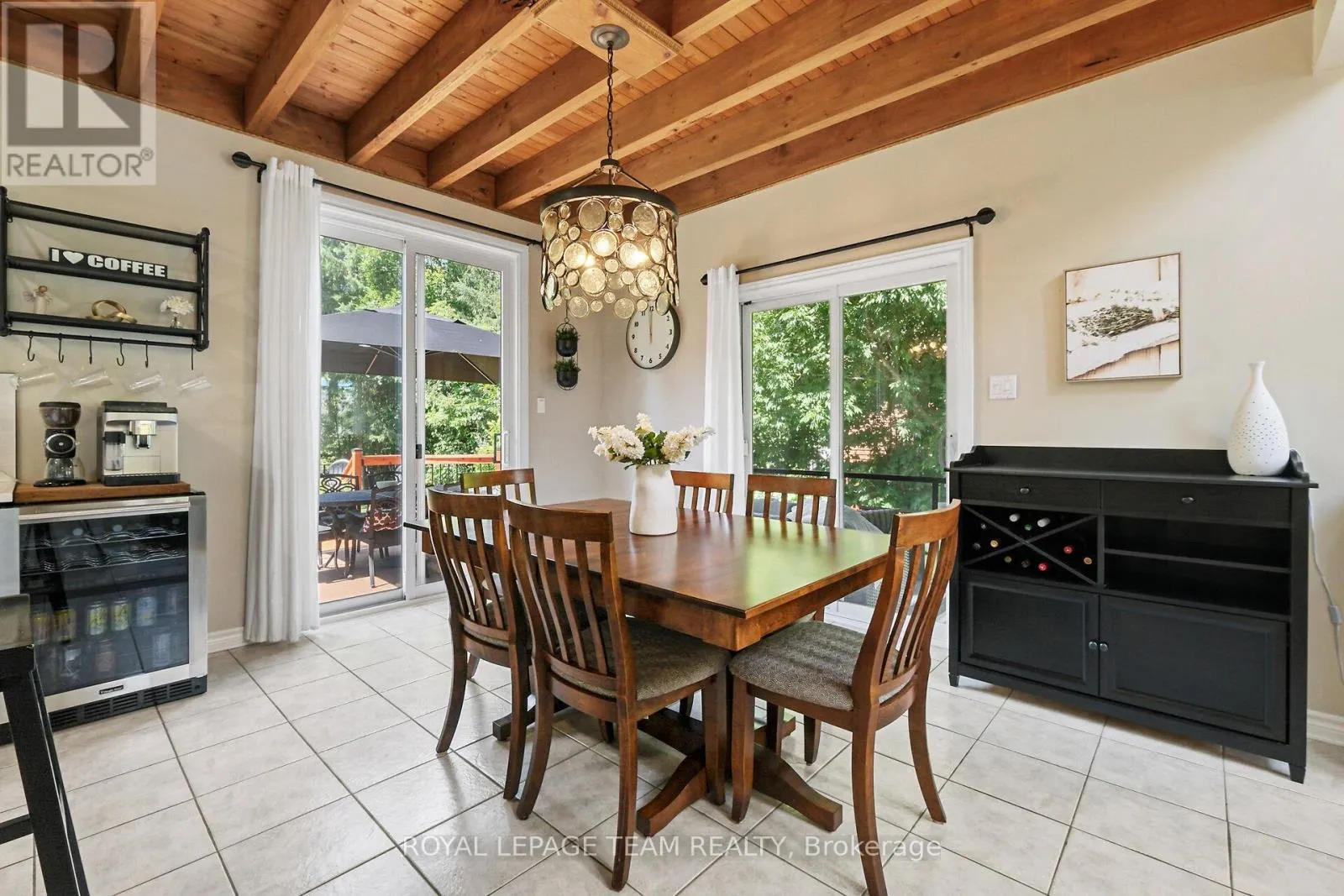 2893 BARLOW CRESCENT