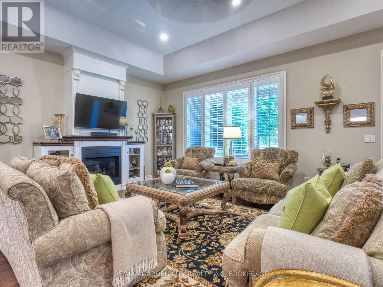 15 - 215 VANSICKLE ROAD, #15