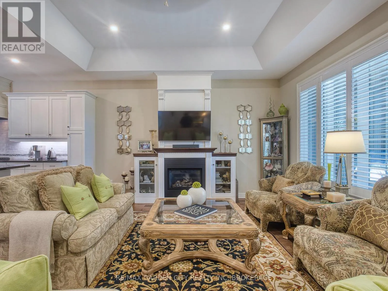 15 - 215 VANSICKLE ROAD, #15
