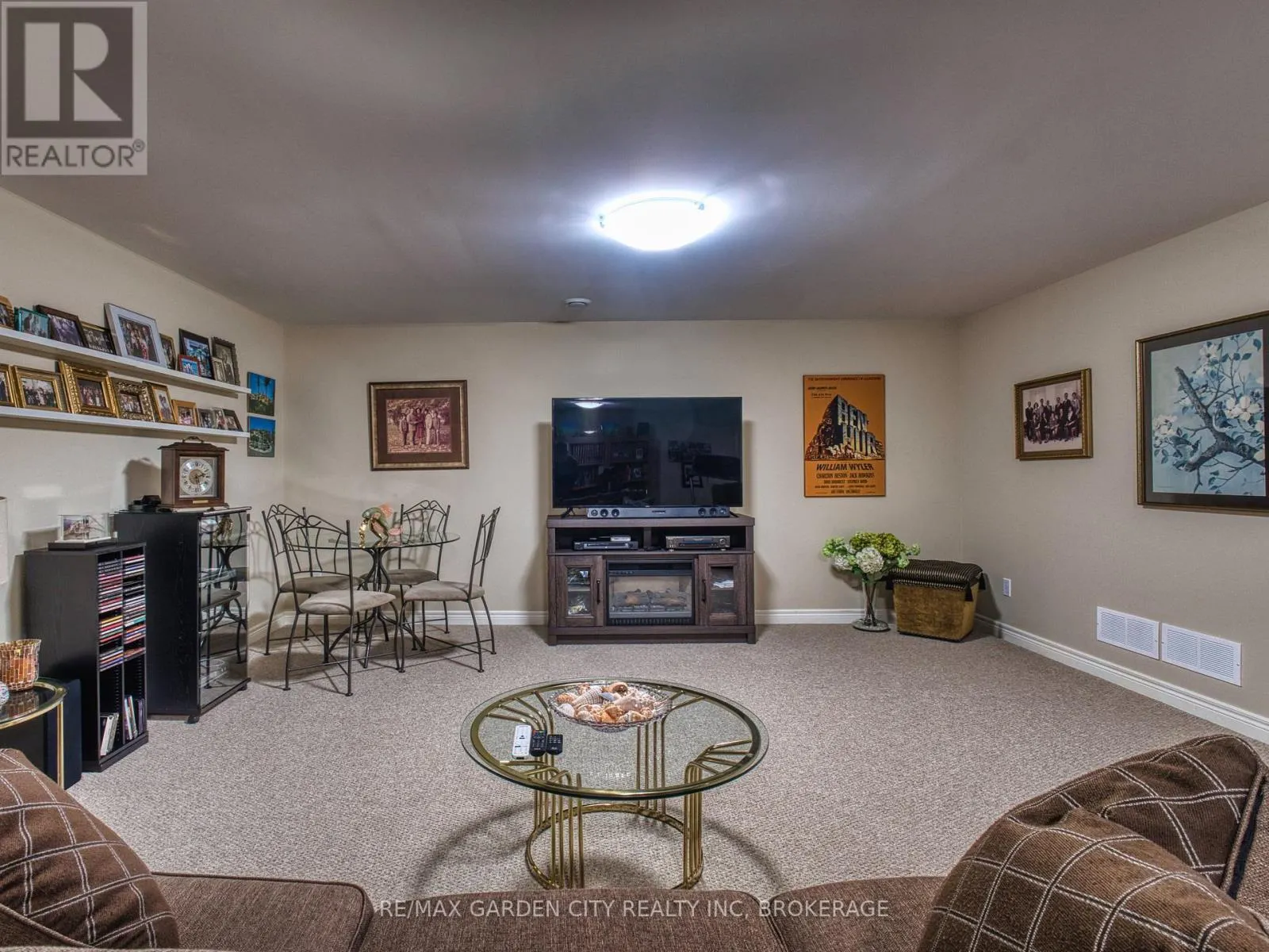 15 - 215 VANSICKLE ROAD, #15