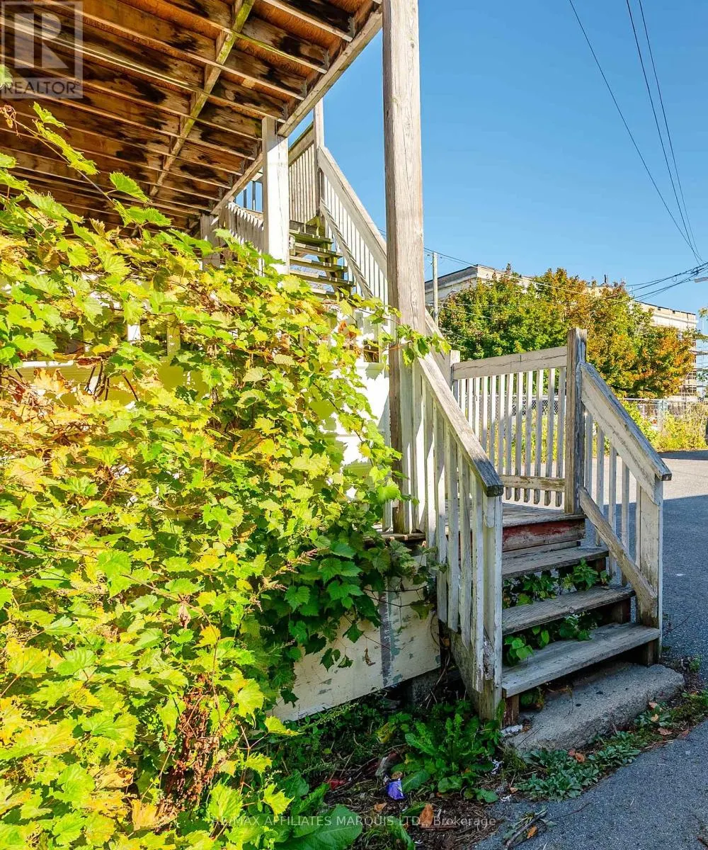 2 BALDWIN AVENUE