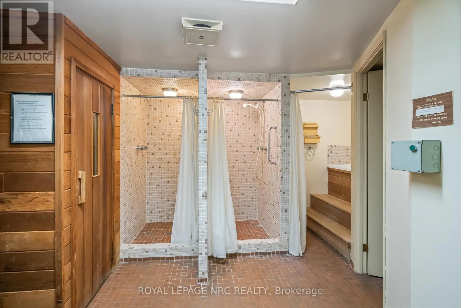 201 - 276 OAKDALE AVENUE, #201