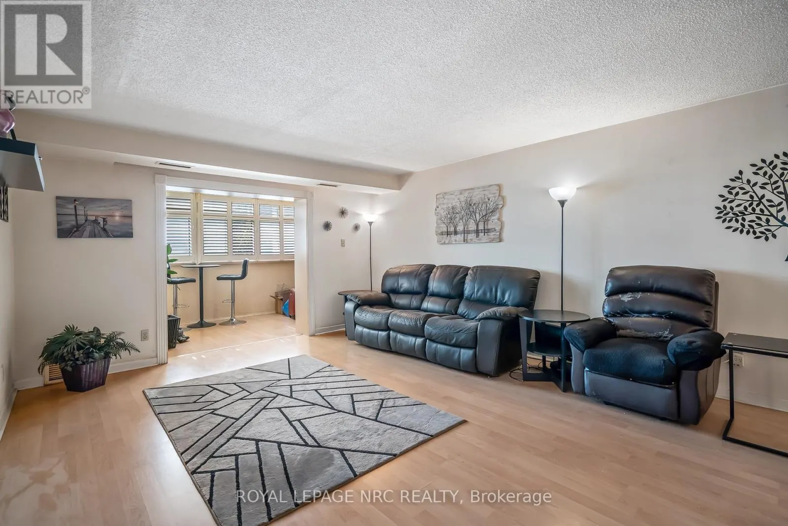 201 - 276 OAKDALE AVENUE, #201