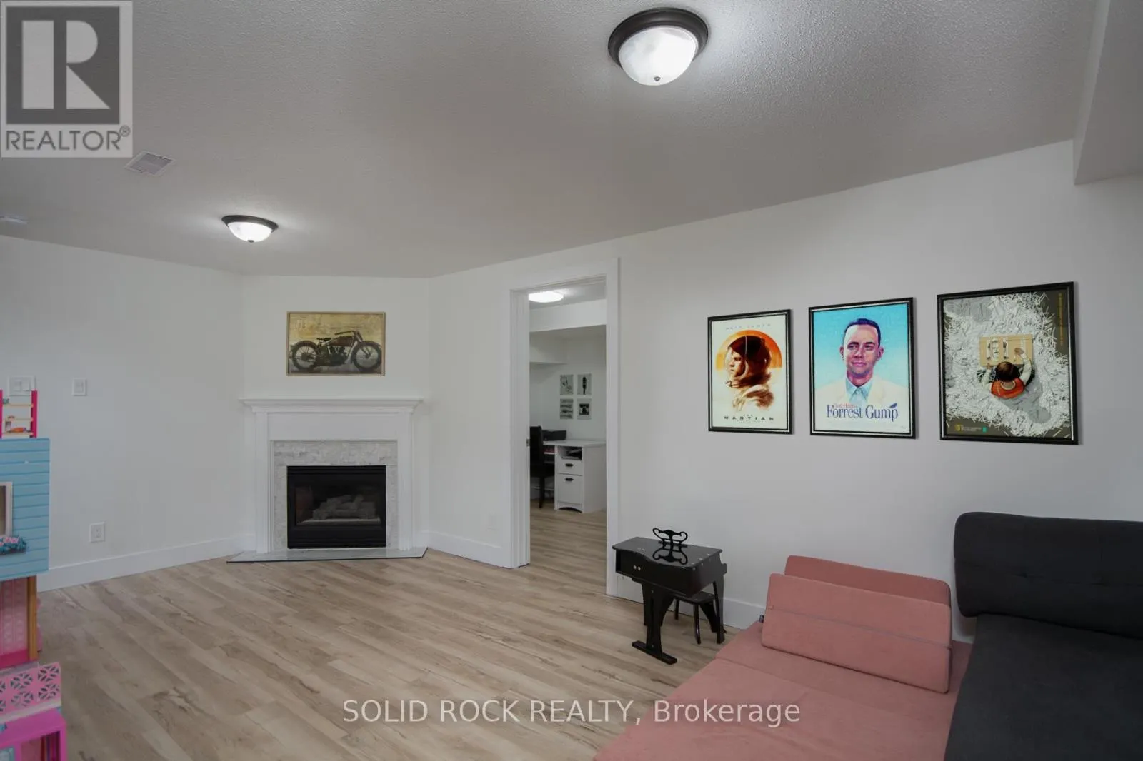 119 KINCARDINE DRIVE