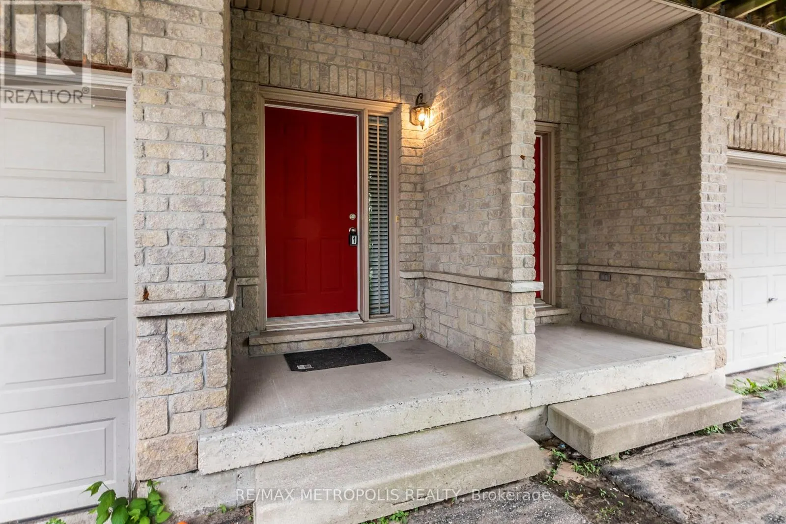 C16 - 619 WILD GINGER AVENUE