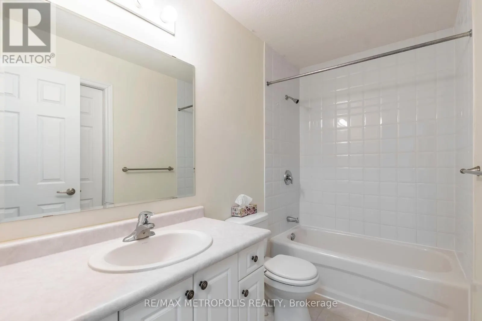 C16 - 619 WILD GINGER AVENUE