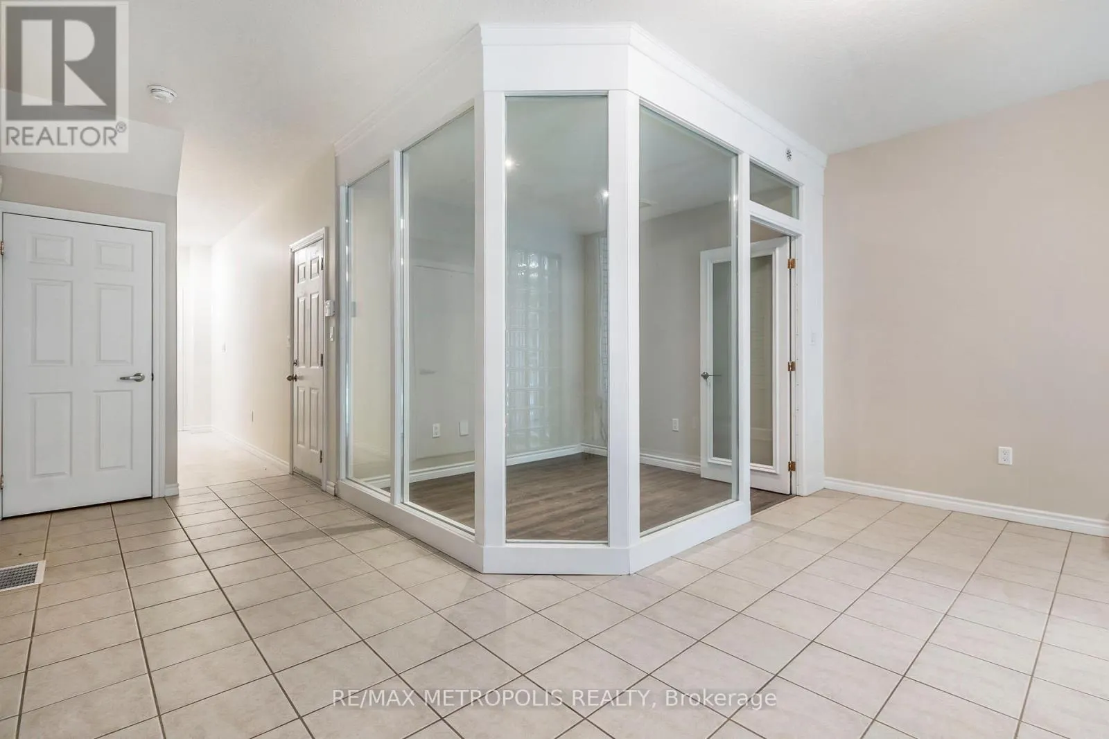 C16 - 619 WILD GINGER AVENUE