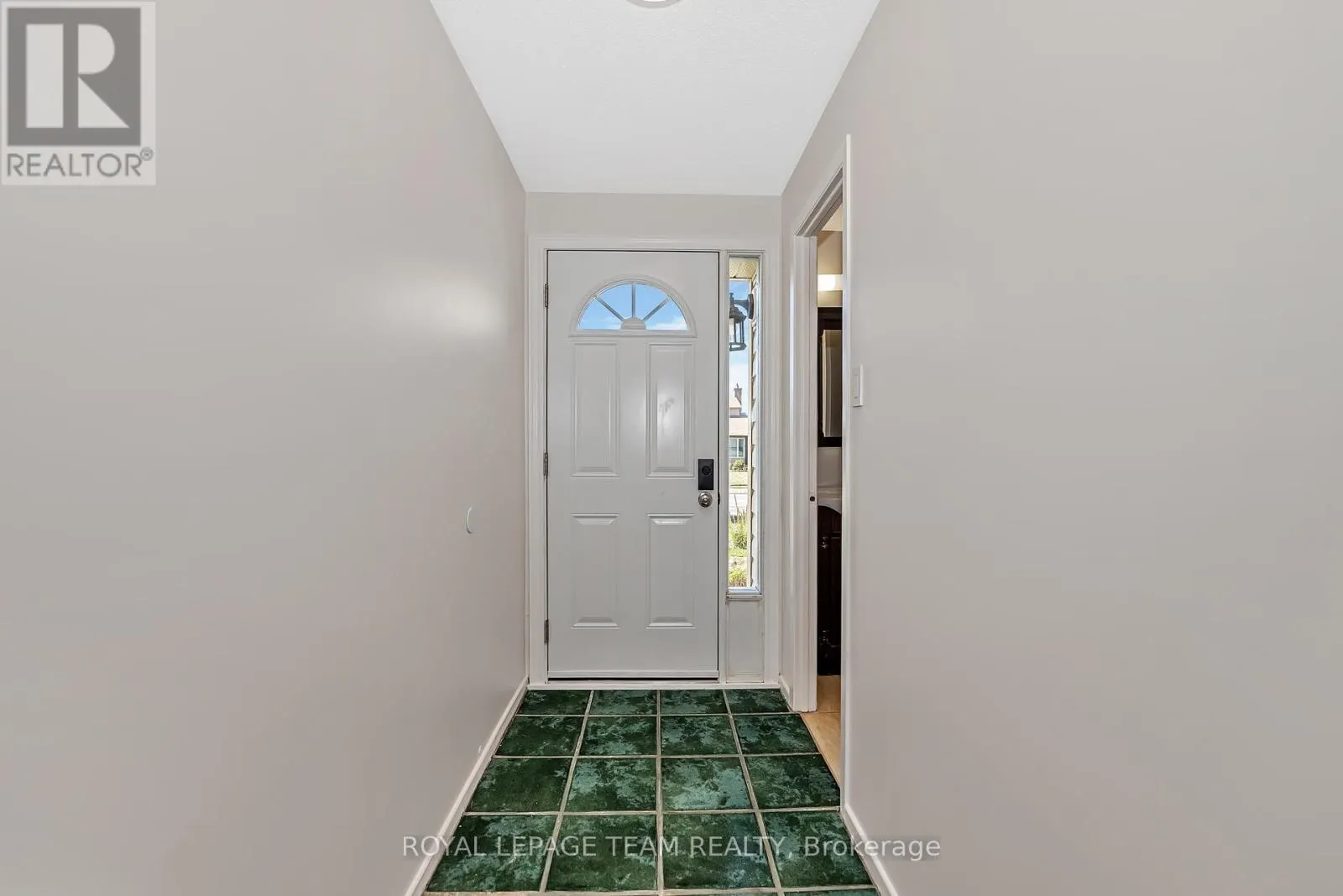 10 - 31 MALVERN DRIVE