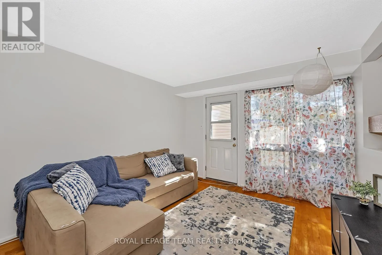 10 - 31 MALVERN DRIVE