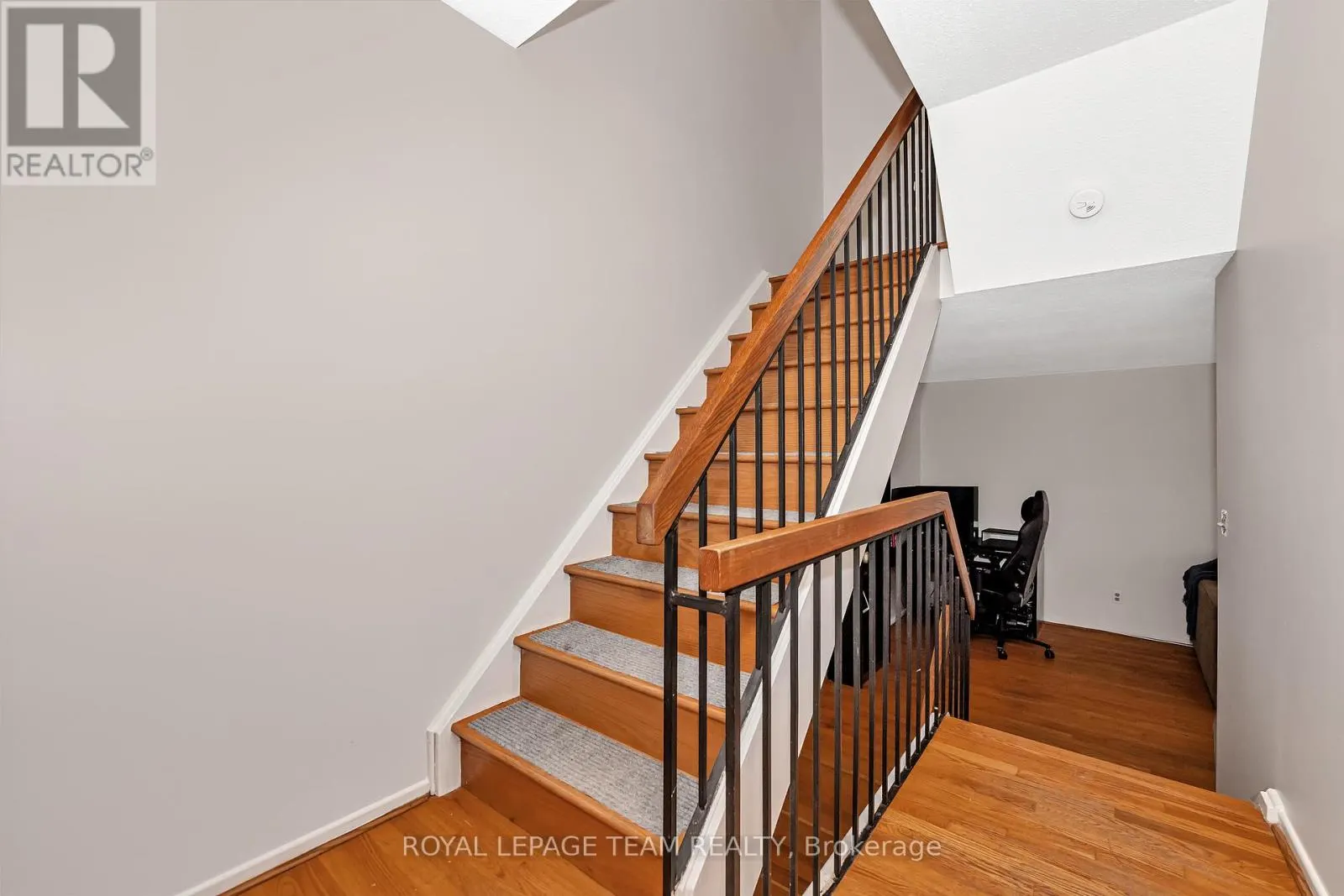 10 - 31 MALVERN DRIVE