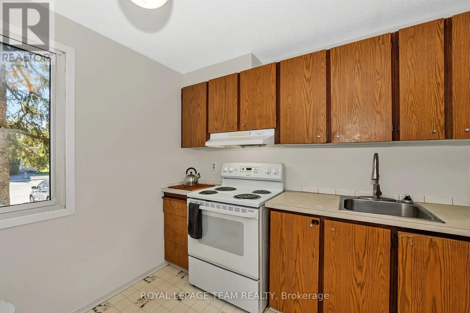 10 - 31 MALVERN DRIVE